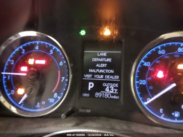 5YFBURHE6JP817773 Toyota COROLLA LE