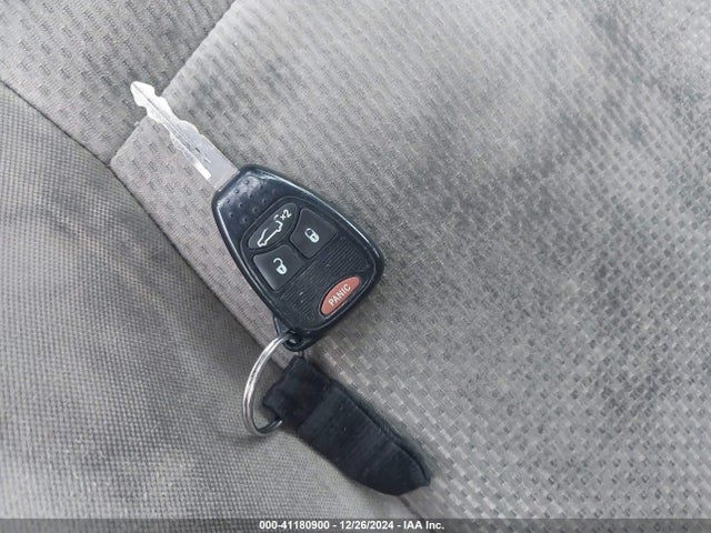 Chrysler 200 LX 2014 1C3CCBAB7EN204700 Image 11