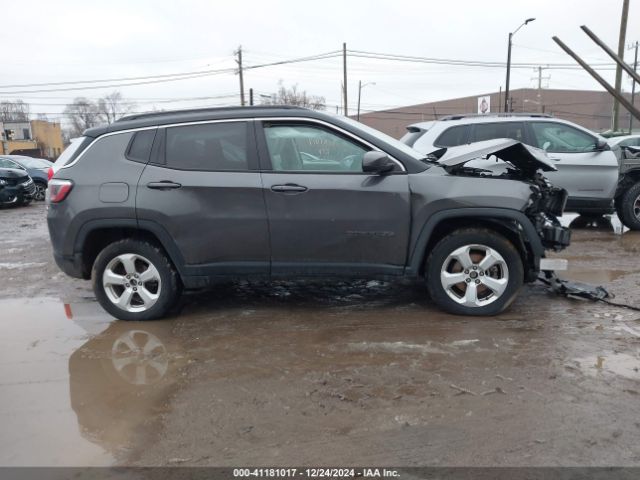 3C4NJDBB4JT161349 Jeep Compass Latitude 4x4