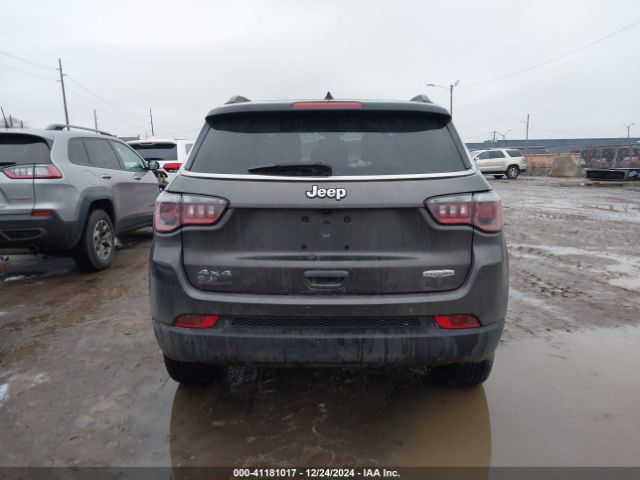 3C4NJDBB4JT161349 Jeep Compass Latitude 4x4