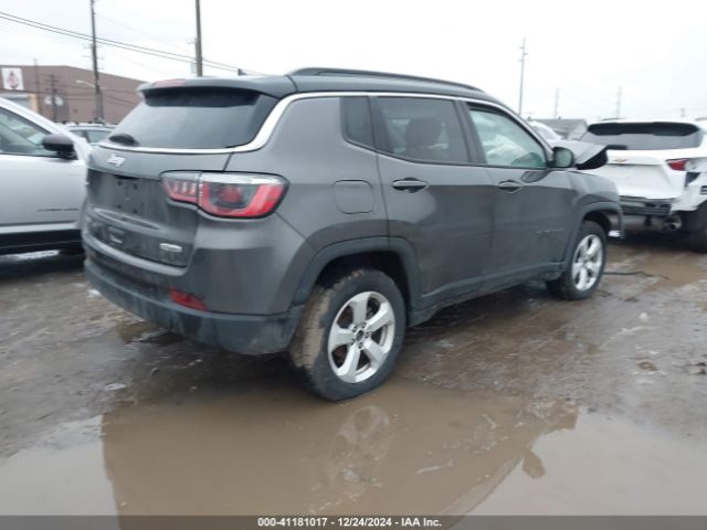 3C4NJDBB4JT161349 Jeep Compass Latitude 4x4