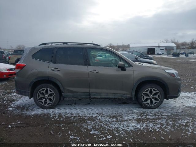 JF2SKAJC9LH536213 Subaru Forester Premium