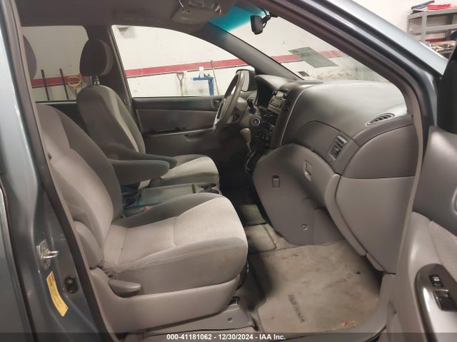 41181062 :رقم المزاد ، 5TDZK23C88S213533 vin ، 2008 Toyota Sienna Le مزاد بيع