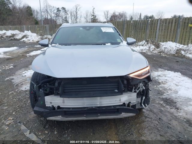 WA1VABGE5KB021153 Audi E-tron Premium Plus