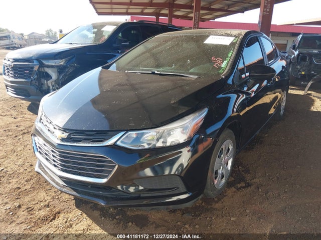 Chevrolet Cruze Ls Auto 2018 1G1BC5SM8J7242999 Image 2