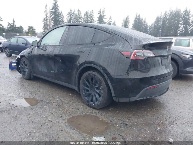 2022 TESLA MODEL Y 7SAYGDEE9NF440904 Photo 2
