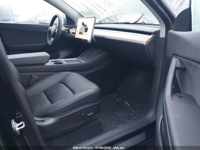 2022 TESLA MODEL Y 7SAYGDEE9NF440904 Photo 4