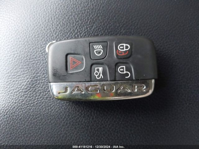 SAJAD4FX8KCP49006 Jaguar Xe 25t Premium