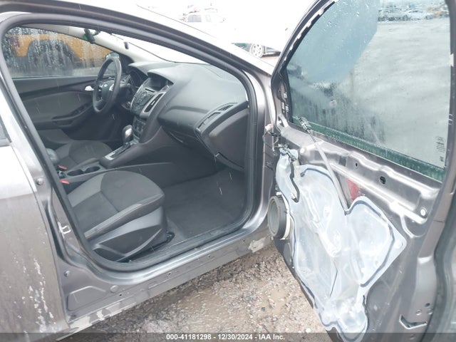 Ford FOCUS SE 2014 1FADP3F25EL260221 Image 5