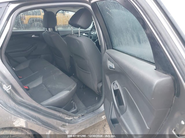 Ford FOCUS SE 2014 1FADP3F25EL260221 Image 8