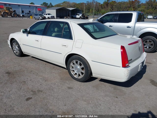 2009 CADILLAC DTS 1G6KD57YX9U134187 Photo 2