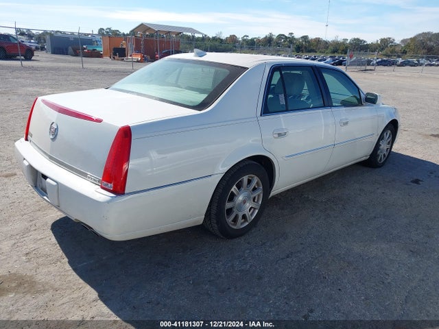 2009 CADILLAC DTS 1G6KD57YX9U134187 Photo 3