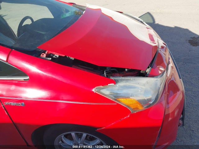 Toyota Prius V Two 2015 JTDZN3EU0FJ037056 Image 6