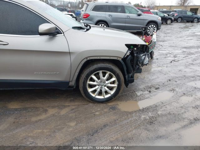 1C4PJMDSXHW599013 Jeep Cherokee Limited 4x4