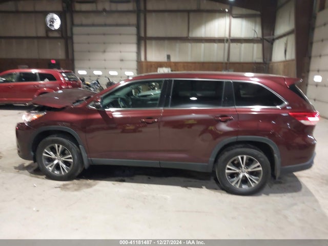 Toyota Highlander Le 2019 5TDBZRFH0KS989286 Image 14