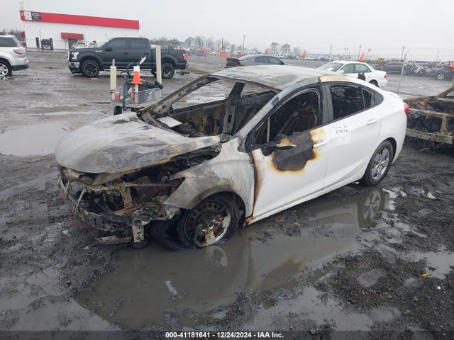 Chevrolet Cruze Ls Auto 2018 1G1BC5SM5J7140575 Image 2