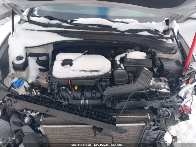 5NMS2CAD9KH088605 Hyundai Santa Fe Se