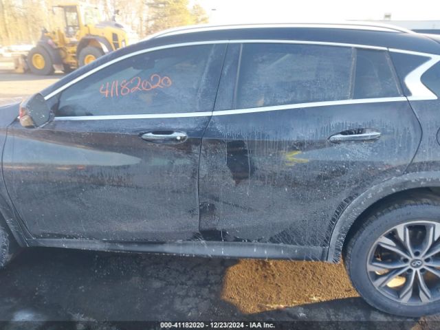 SJKCH5CR3JA048520 Infiniti Qx30 Luxury