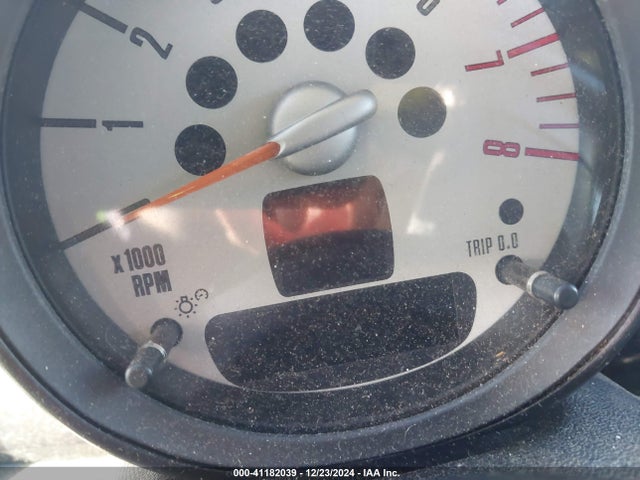 2011 MINI COOPER S CLUBMAN WMWZG3C59BTY30213 Photo 6