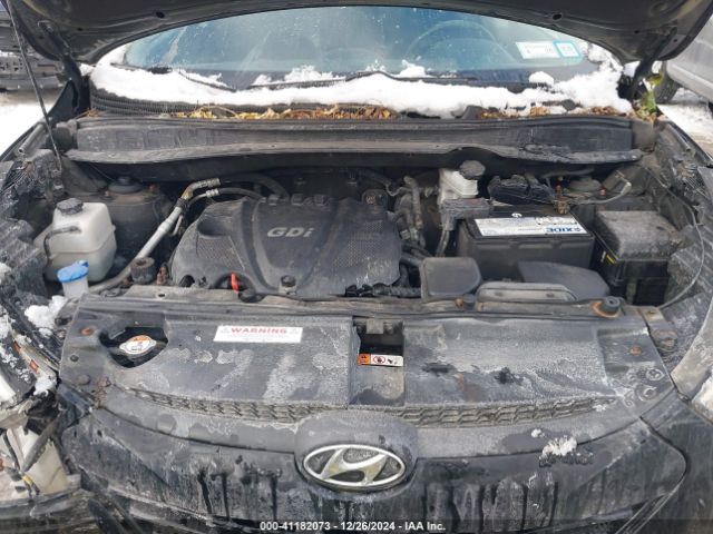 KM8JUCAG8FU104237 Hyundai TUCSON SE
