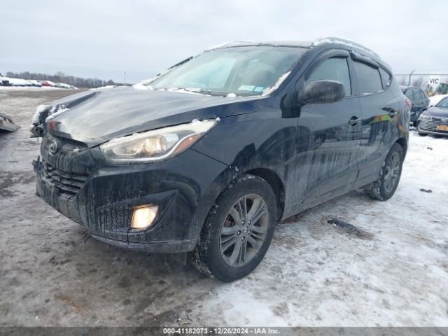 KM8JUCAG8FU104237 Hyundai TUCSON SE