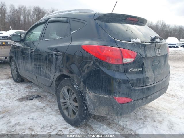 KM8JUCAG8FU104237 Hyundai TUCSON SE