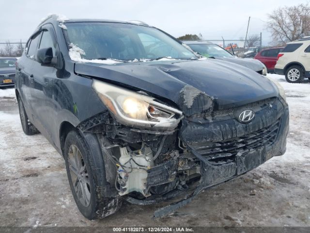 KM8JUCAG8FU104237 Hyundai TUCSON SE