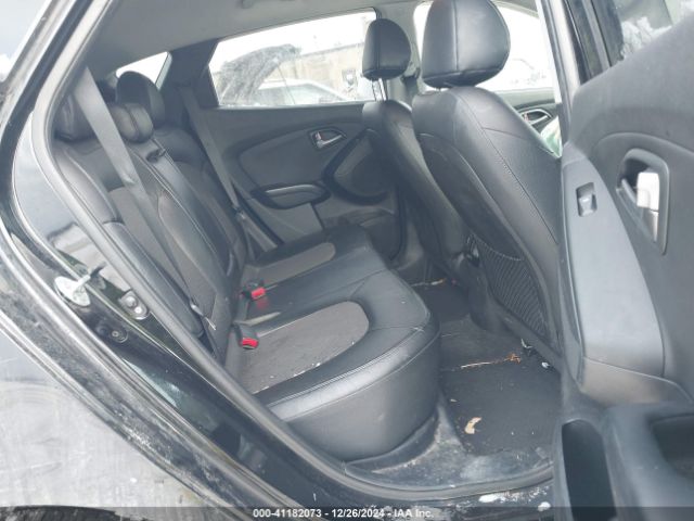 KM8JUCAG8FU104237 Hyundai TUCSON SE