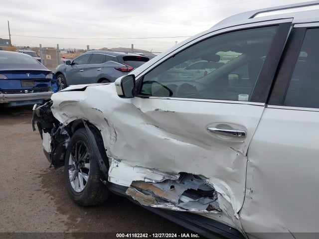 JN8AT2MTXKW252631 Nissan ROGUE SV