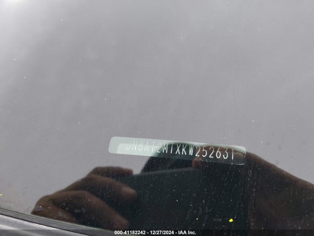 JN8AT2MTXKW252631 Nissan ROGUE SV