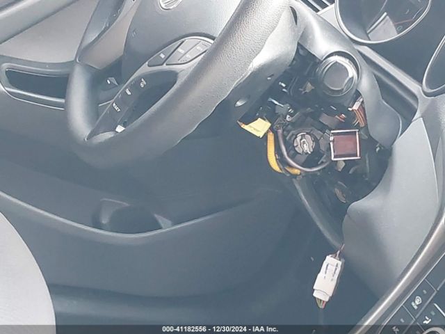 5NPDH4AE3FH551045 Hyundai ELANTRA SE