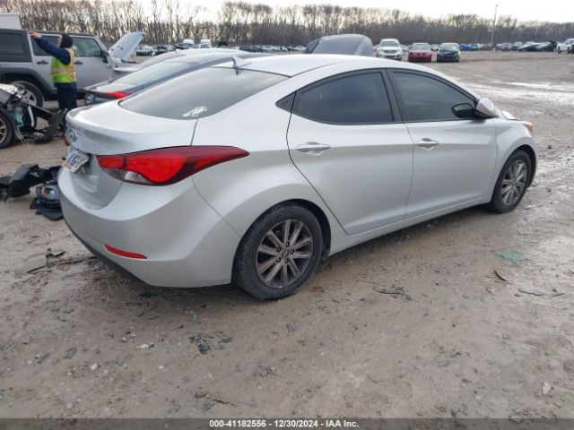 5NPDH4AE3FH551045 Hyundai ELANTRA SE