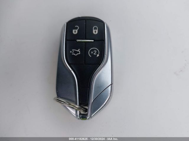 ZN661YUSXHX230499 Maserati LEVANTE S