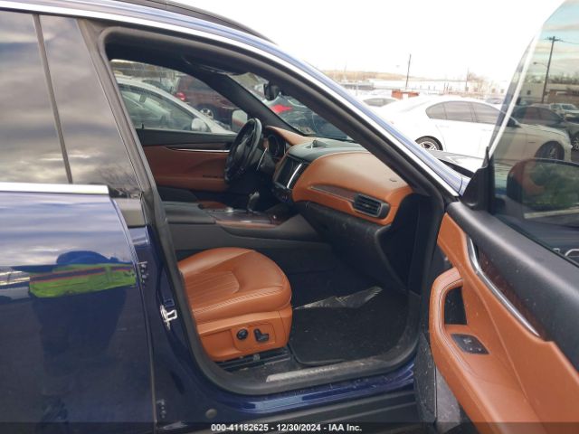 ZN661YUSXHX230499 Maserati LEVANTE S