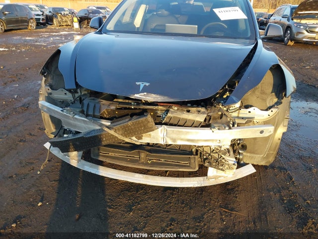 2022 TESLA MODEL 3 5YJ3E1EB9NF176410 Photo 5