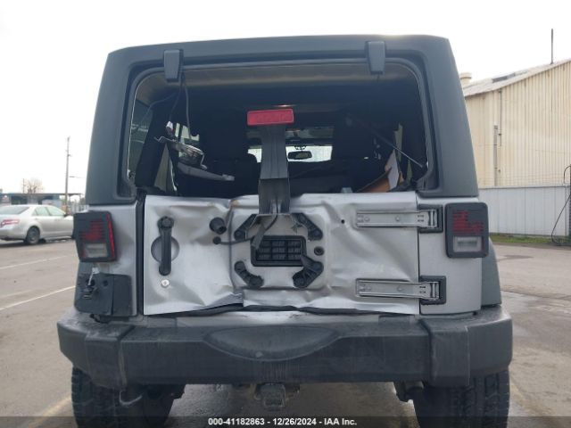 1C4BJWDG4FL557193 Jeep Wrangler Unlimited Sport