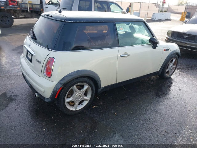 2004 MINI COOPER WMWRC33444TJ53500 Photo 3