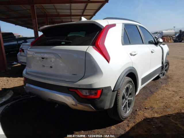 KNDCR3LE8R5155763 KIA NIRO EX