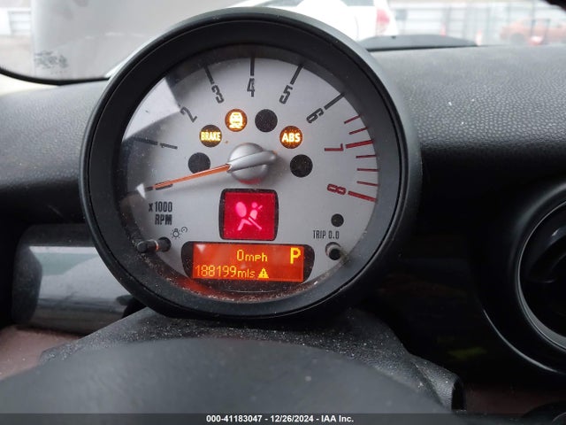 2012 MINI COOPER CLUBMAN WMWZF3C58CT189768 Photo 6