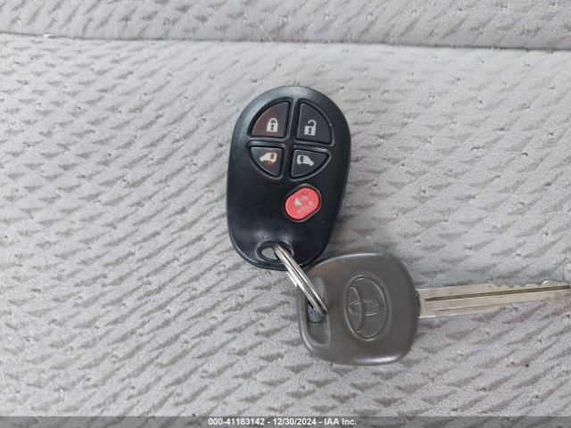 5TDKK3DCXES422936 Toyota Sienna Le V6 8 Passenger