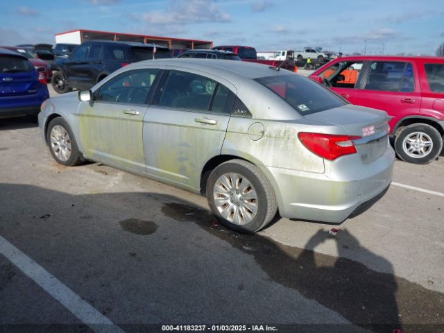 2011 CHRYSLER 200 1C3BC4FB9BN566829 Photo 2