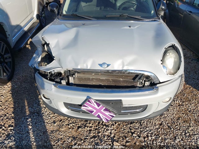 2011 MINI COOPER CLUBMAN WMWZF3C54BT188115 Photo 5