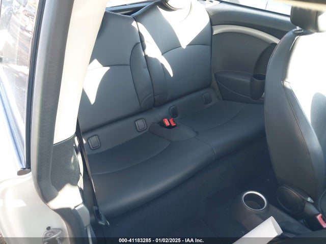 2011 MINI COOPER CLUBMAN WMWZF3C54BT188115 Photo 7