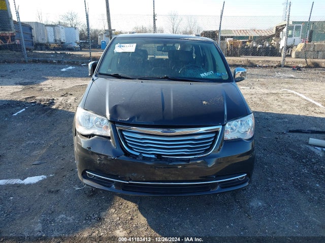 2C4RC1CG3GR222450 Chrysler Town & Country Touring-l Anniversary Edition