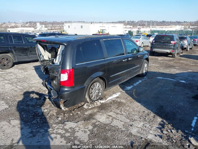 2C4RC1CG3GR222450 Chrysler Town & Country Touring-l Anniversary Edition