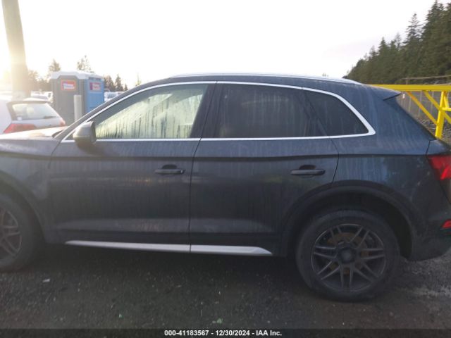 WA1CNAFY6J2083838 Audi Q5 2.0t Premium/2.0t Tech Premium