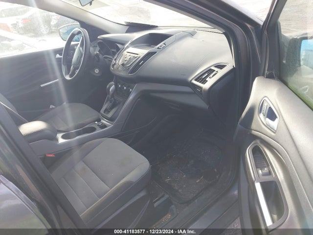 1FMCU0GXXFUB71159 Ford ESCAPE SE