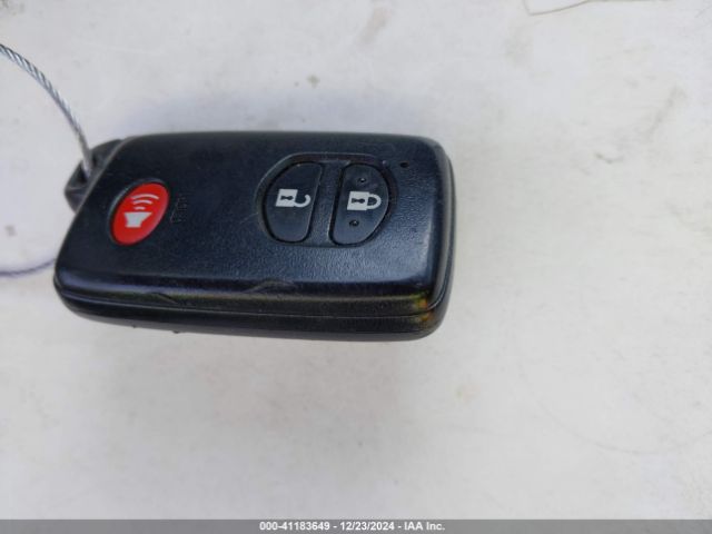 JTDZN3EU0EJ006131 Toyota Prius V Three