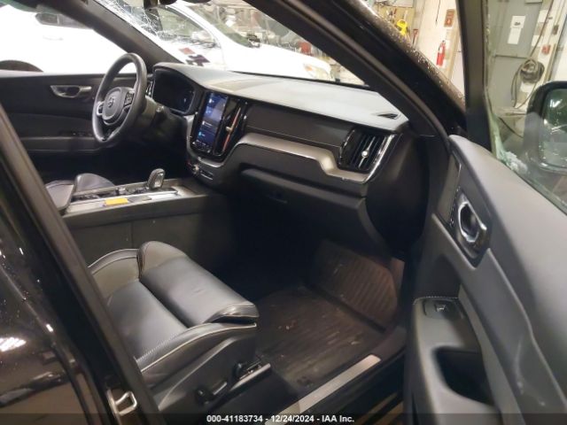 2022 VOLVO XC60 RECHARGE PLUG-IN HYBRID YV4H60DM6N1009671 Photo 4