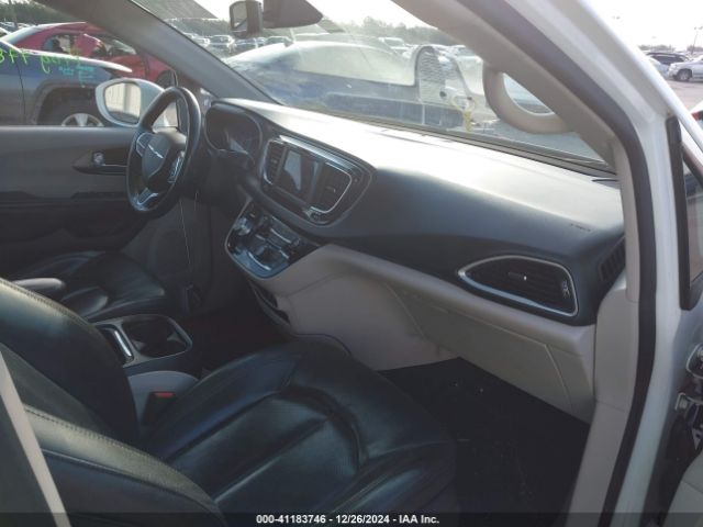2C4RC1BG5LR182898 Chrysler Pacifica Touring L